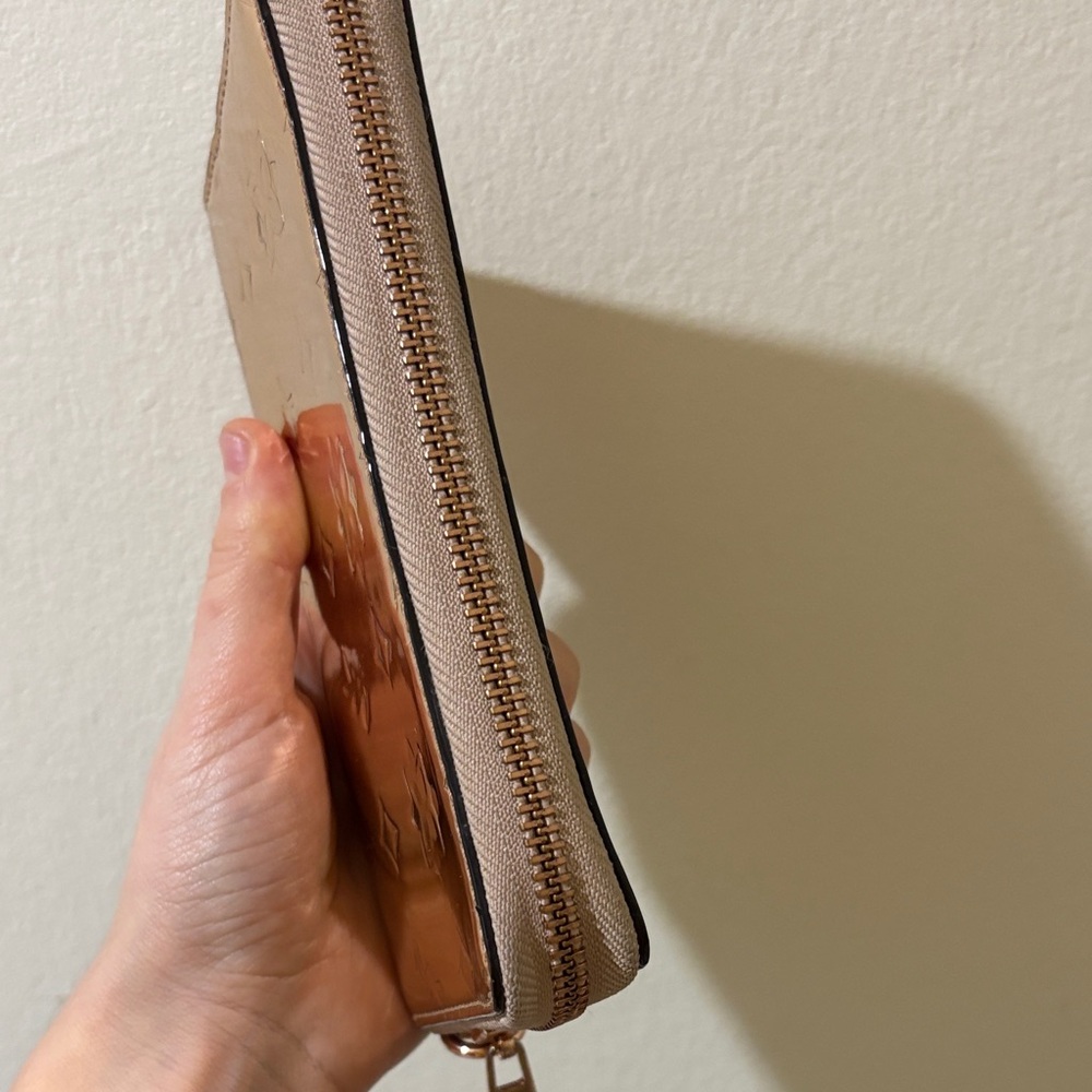 Michael Kors Shiny Gold Floral Wallet - Picture 4 of 10